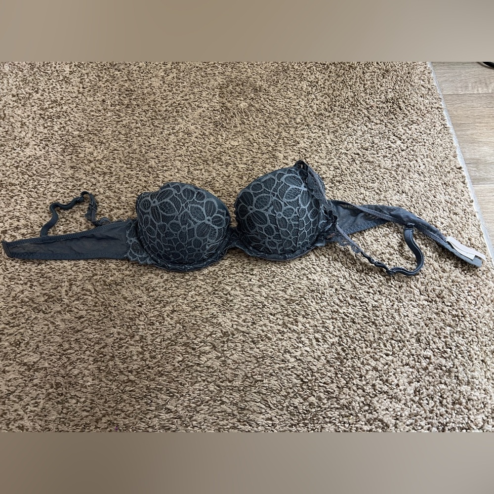 PINK Women’s Lace Push-Up Bra Bundle - Picture 5 of 13